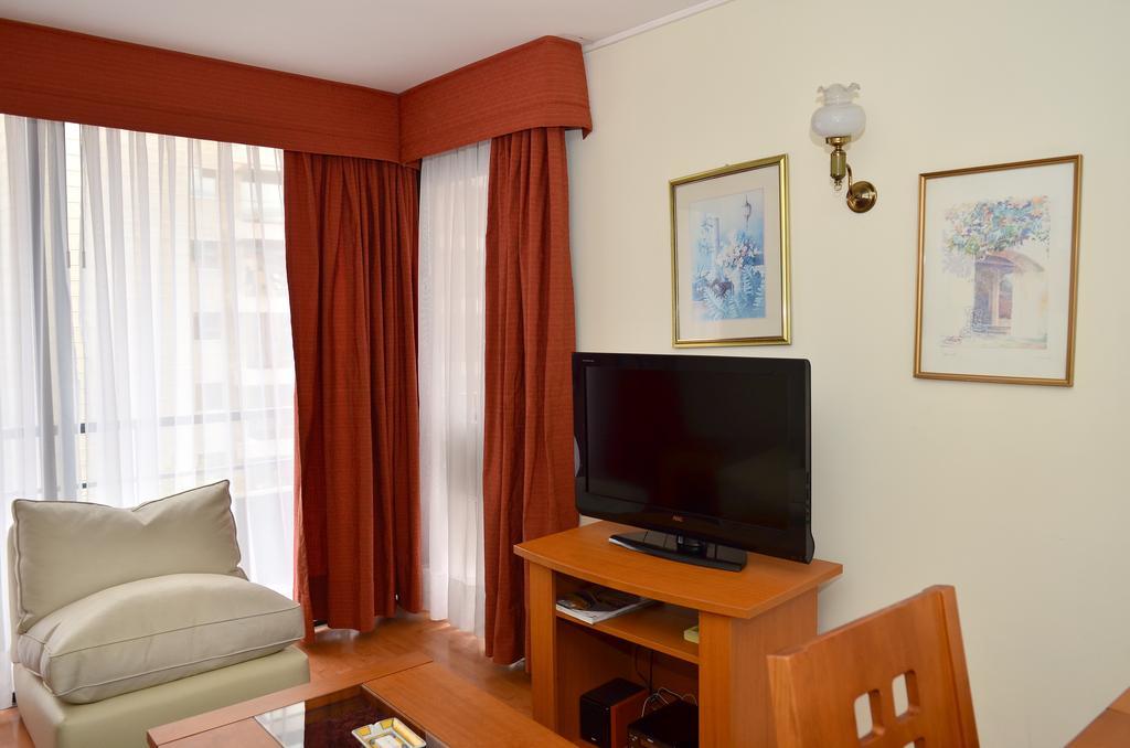 Rent A Home Bosque Norte Santiago Exterior foto